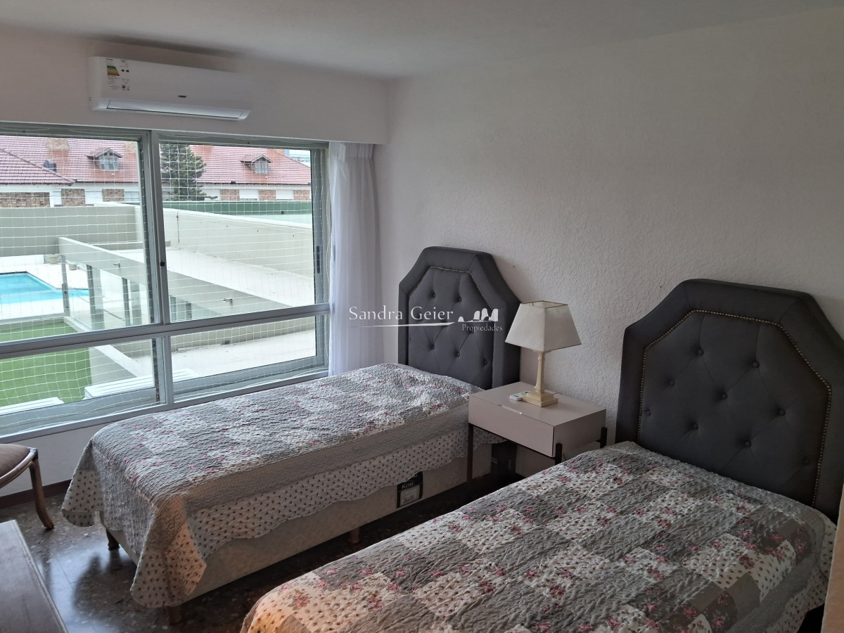 Apartamento ID.2189 - Hermoso Departamento de 3 dormitorios en venta frente al mar. 