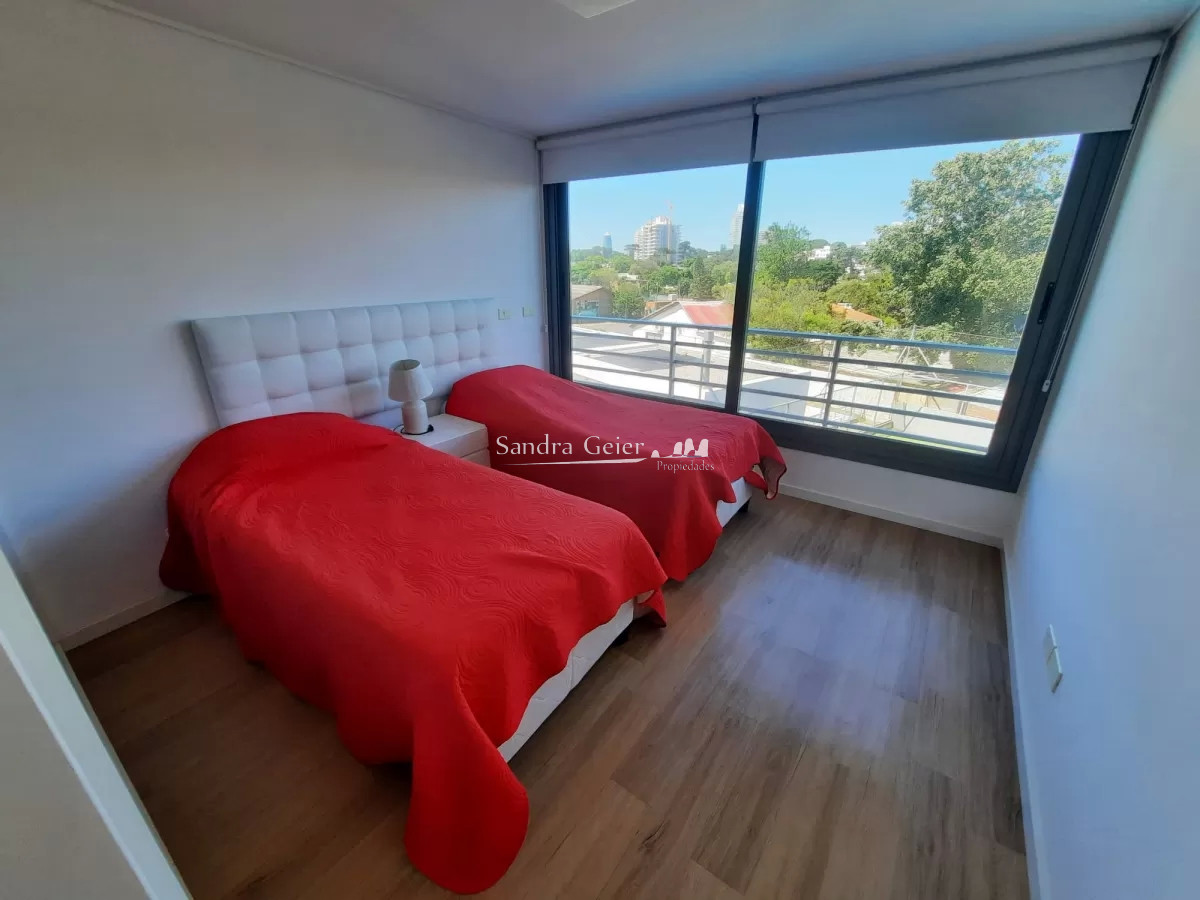 Apartamento ID.2307 - Hermoso Departamento de 2 dormitorios en venta en edificio Alexander Boulevard
