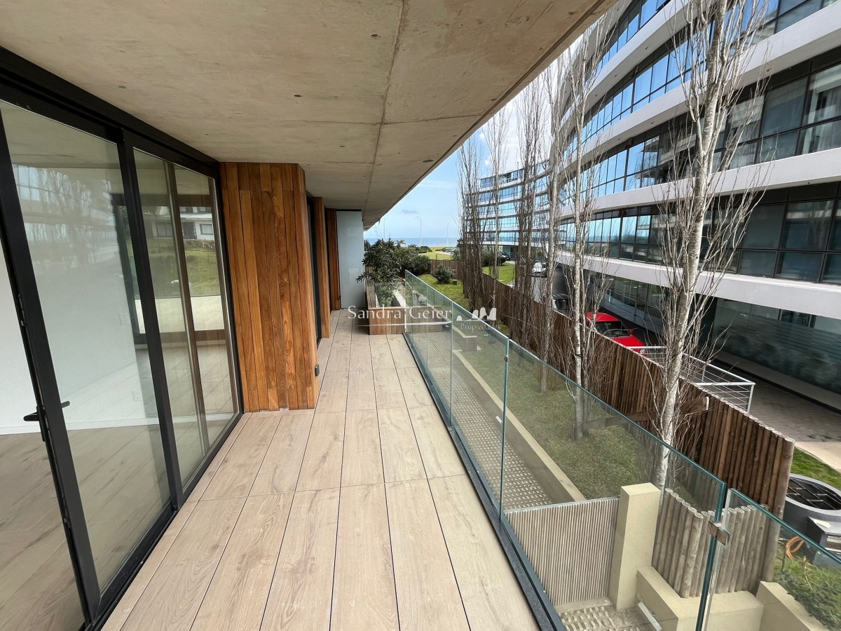 Apartamento ID.3433 - Departamento de 2 dormitorios con 2 baños en venta, gran terraza. Walmer Lagoon