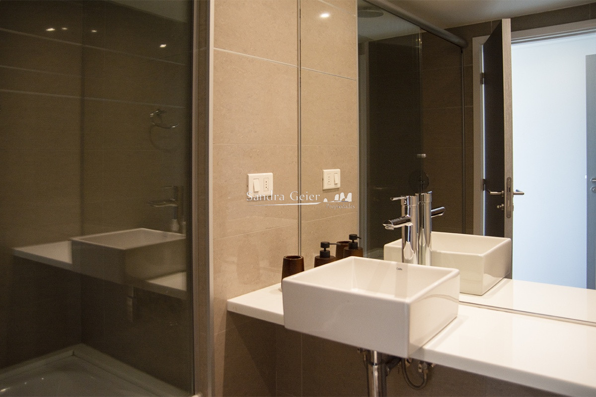 Apartamento ID.2430 - Departamento de 2 suites en venta en Alexander Boulevard, Playa MAnsa