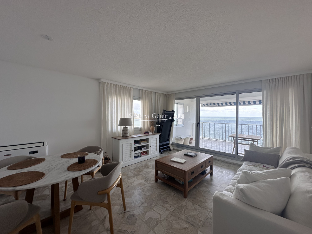 Apartamento ID.2953 - MANSA VENTA Tamanaco de 2 dormitorios RECICLADO, Punta del Este