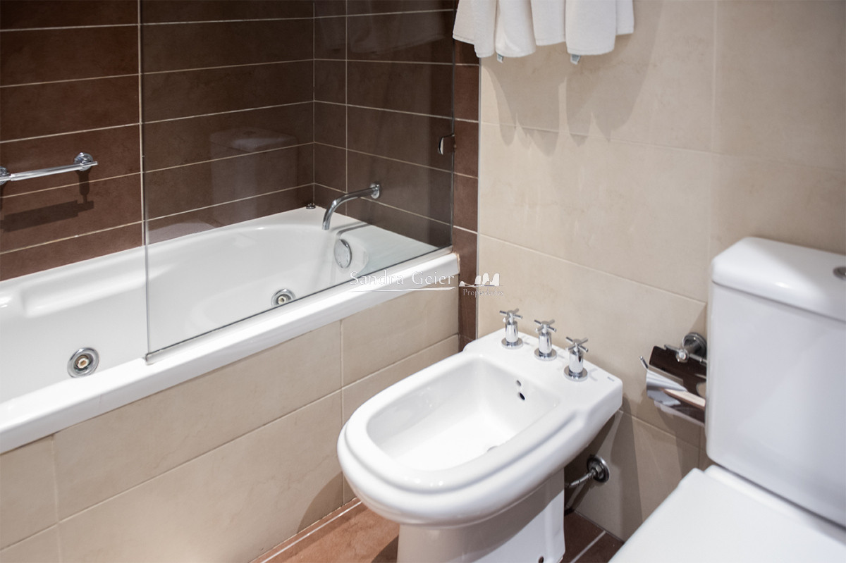 Apartamento ID.2980 - Hermoso Pent-house en torre Imperiale ,venta en zona de la Brava.