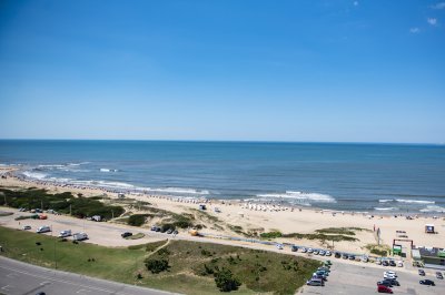 Apartamento ID.2980 - Hermoso Pent-house en torre Imperiale ,venta en zona de la Brava.