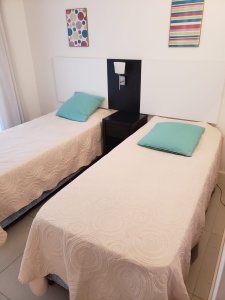 Apartamento ID.2947 -  PENINSULA Vende apartamento de 2 dormitorios en Punta del Este