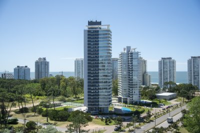 Apartamento ID.2766 - VENTA ROOSVELT TRES DORMITORIOS OCEAN DRIVE PISO ALTO