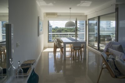 Apartamento ID.2840 - Vende gran apartamento en Brava - Punta del Este de 3 Dormitorios