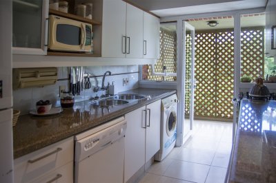 Apartamento ID.1704 - Oportunidad, apartamento en venta en Punta del Este de 3 dormitorios. Terraza con parrillero.
