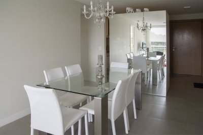 Apartamento ID.2946 - Departamento de 2 dormitorios en venta, Punta del Este