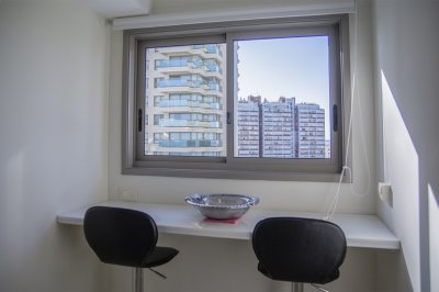Apartamento ID.2038 - Vende apartamento de 3 dormitorios en Torre Imperiale I, Frente al mar, Punta del Este 