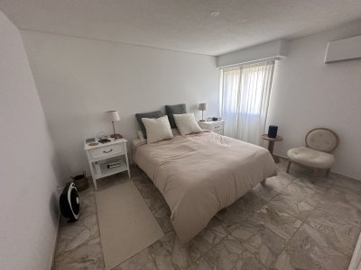 Apartamento ID.2953 - MANSA VENTA Tamanaco de 2 dormitorios RECICLADO, Punta del Este