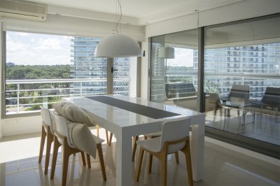 Apartamento ID.2840 - Vende gran apartamento en Brava - Punta del Este de 3 Dormitorios