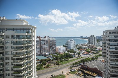 Apartamento ID.2980 - Hermoso Pent-house en torre Imperiale ,venta en zona de la Brava.