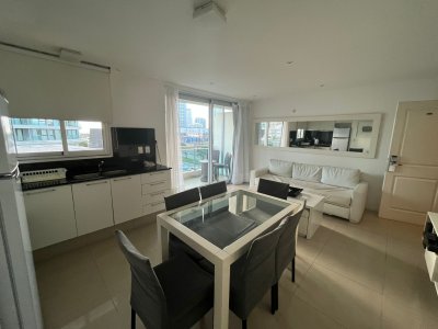 Apartamento ID.2948 - Apto de 2 Dormitorios en Venta. Punta del Este. Maldonado