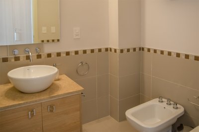 Apartamento ID.2766 - VENTA ROOSVELT TRES DORMITORIOS OCEAN DRIVE PISO ALTO