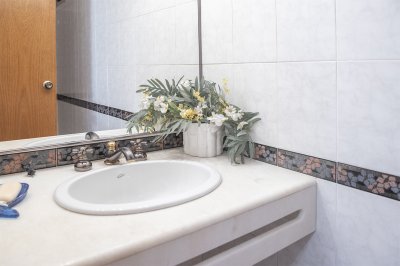 Apartamento ID.2965 - Vende departamento de 3 dormitorios en Ocean Tower, Punta del Este 