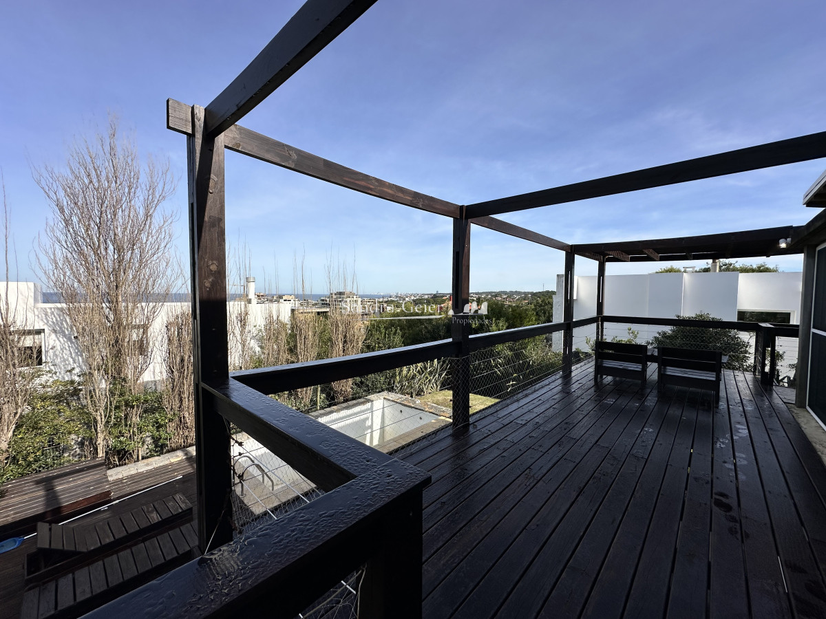 Casa ID.3026 - Casa en venta estilo minimalista a 300 mts del mar, El chorro.
