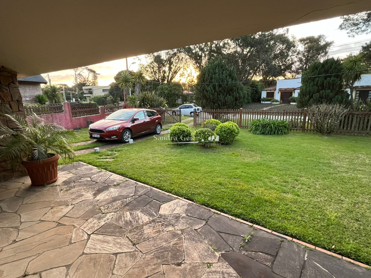 Casa ID.2740 - Vende casa de 3 dormitorios en Pinares, Punta del Este 