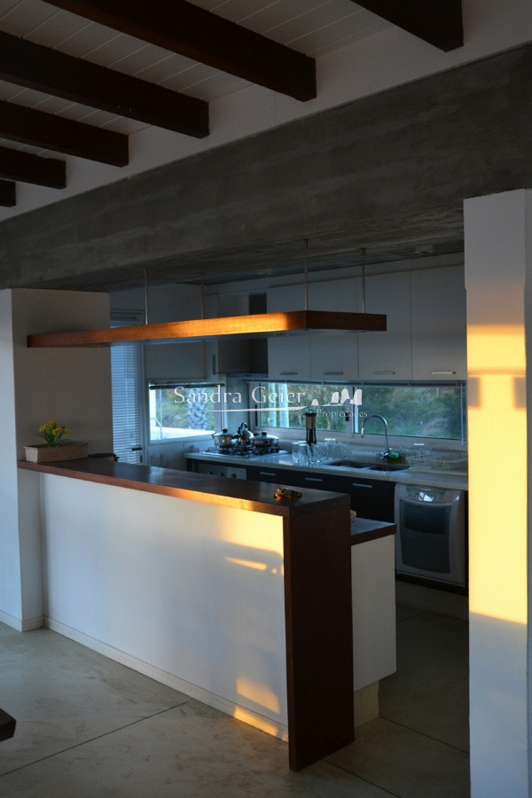 Casa ID.3026 - Casa en venta estilo minimalista a 300 mts del mar, El chorro.