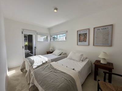 Casa ID.3026 - Casa en venta estilo minimalista a 300 mts del mar, El chorro.