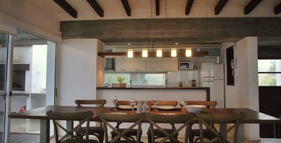 Casa ID.3026 - Casa en venta estilo minimalista a 300 mts del mar, El chorro.