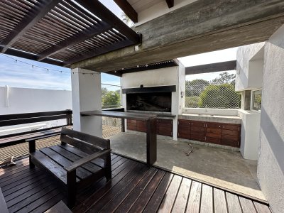 Casa ID.3026 - Casa en venta estilo minimalista a 300 mts del mar, El chorro.