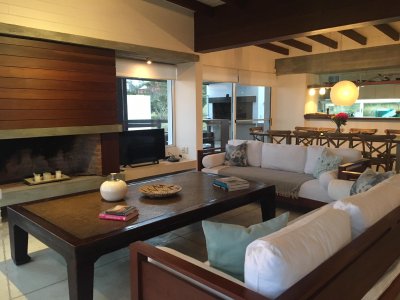 Casa ID.3026 - Casa en venta estilo minimalista a 300 mts del mar, El chorro.