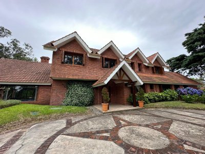 Casa ID.2470 - Propiedad exclusiva ubicada en Golf, Punta del este 