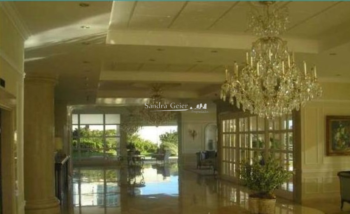 Apartamento ID.3403 - Departamento de 3 dormitorios en venta en Coral Tower en venta