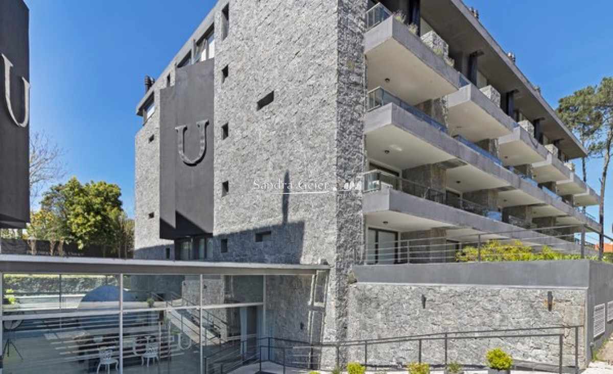 Apartamento ID.3413 - En Edificio Unique, te ofrecemos departamento de 2 dormitorios. 