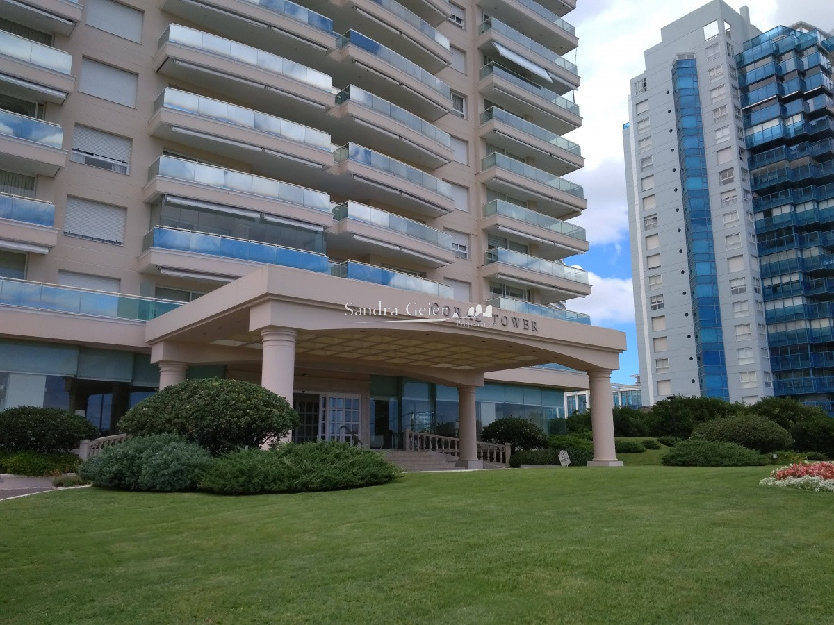 Apartamento ID.3403 - Departamento de 3 dormitorios en venta en Coral Tower en venta