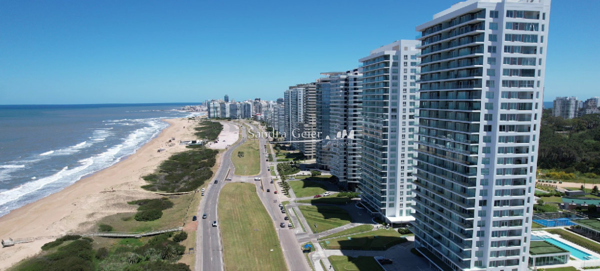 Apartamento ID.3259 - Vistas panoramicas de Playa Brava, Departamento de 3 dormitorios en venta. Torre Le Parc