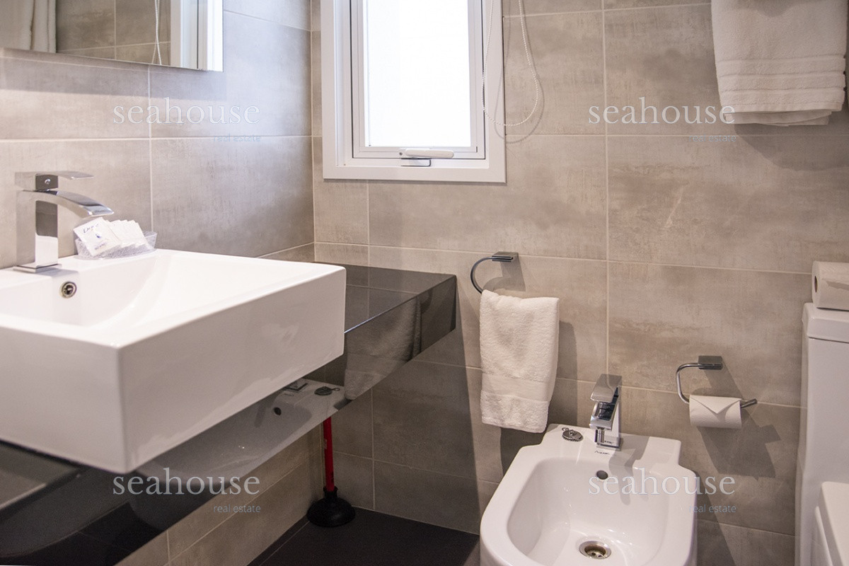 Apartamento Ref.407 - Departamento en Península Edificio Bonaire,  3 dormitorios.