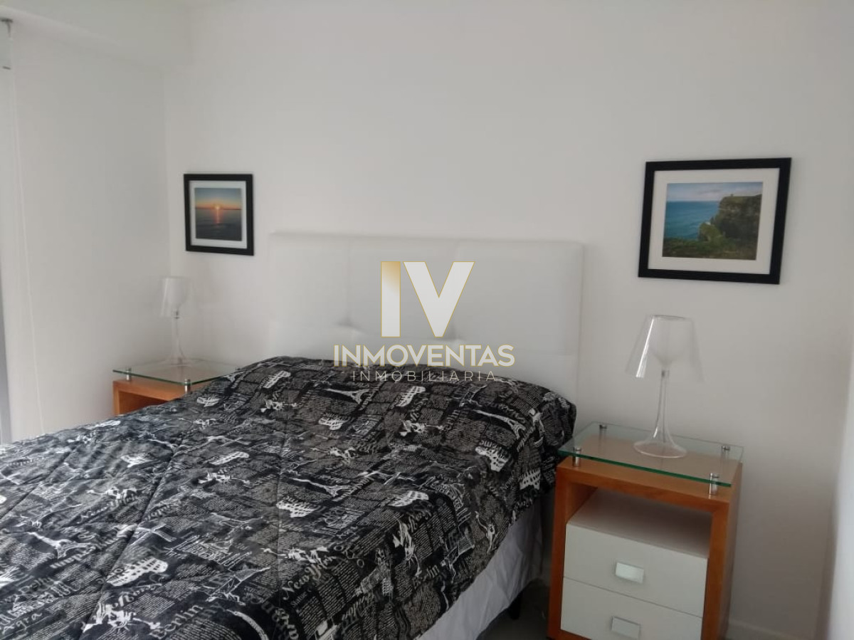 Apartamento ID.4611 - Vende apartamento de 2 dormitorios y medio, Punta del Este 