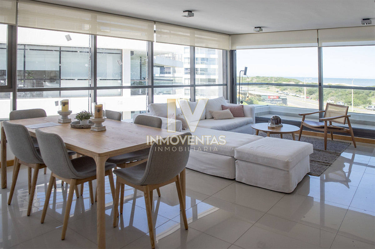 Apartamento ID.4186 - Penthouse frente al mar en venta en Blue Bird, 3 dormitorios en suite. Punta del este