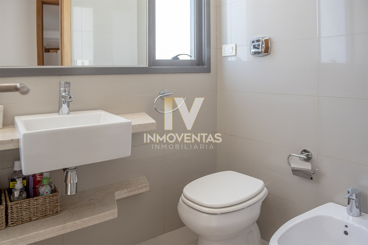 Apartamento ID.4186 - Penthouse frente al mar en venta en Blue Bird, 3 dormitorios en suite. Punta del este