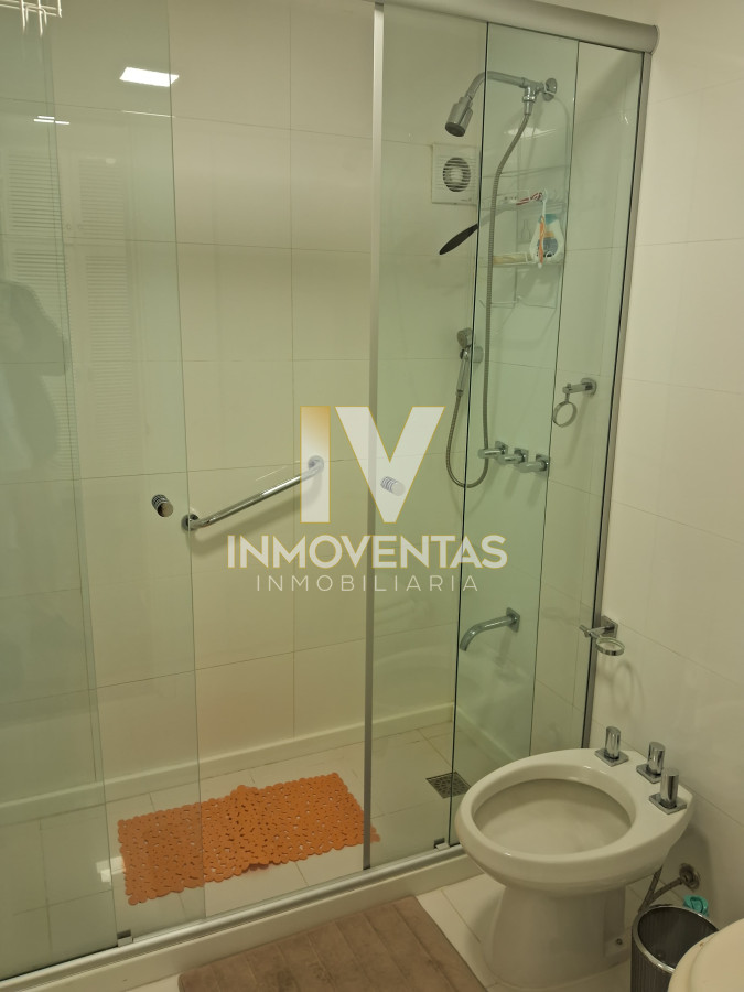Apartamento ID.4522 - Hermoso Departamento de 3 dormitorios en venta frente al mar. 