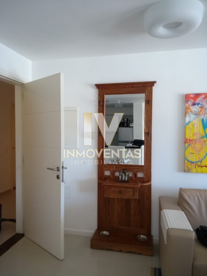 Apartamento ID.4611 - Vende apartamento de 2 dormitorios y medio, Punta del Este 