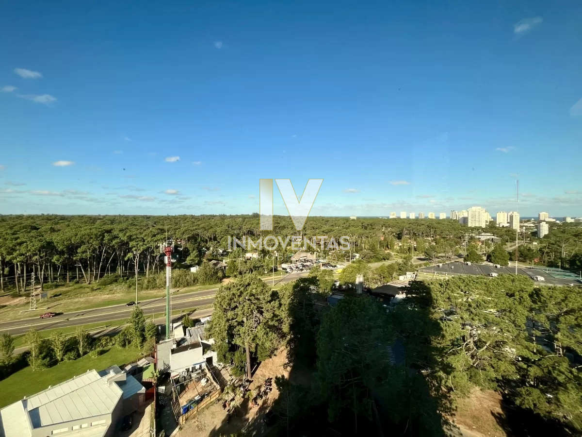 Apartamento ID.4743 - Apartamento en Venta de 3 dormitorios en Playa Brava , Punta del este 