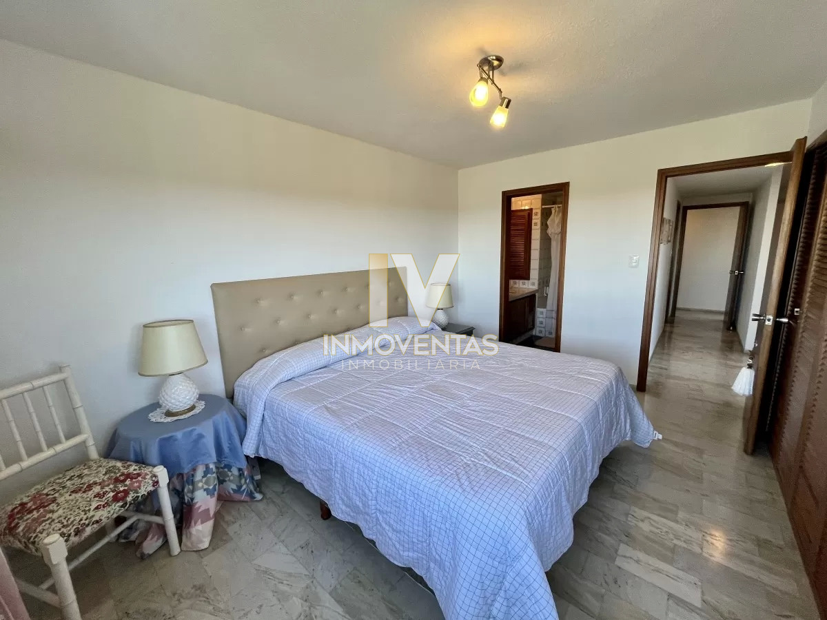 Apartamento ID.4743 - Apartamento en Venta de 3 dormitorios en Playa Brava , Punta del este 