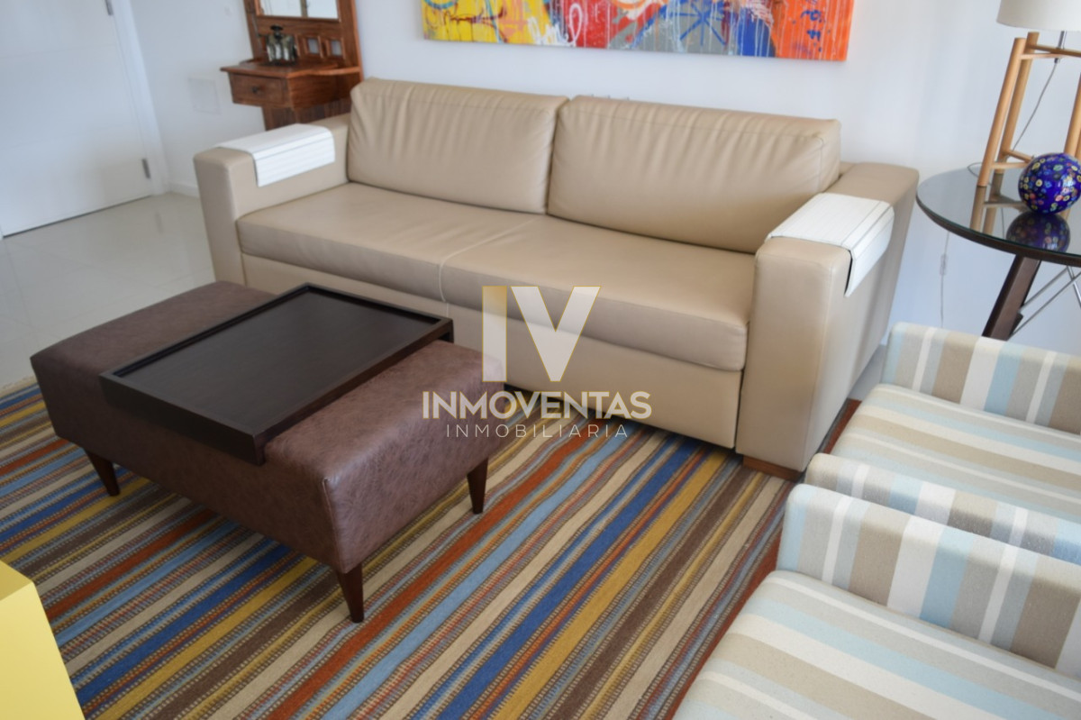 Apartamento ID.4611 - Vende apartamento de 2 dormitorios y medio, Punta del Este 