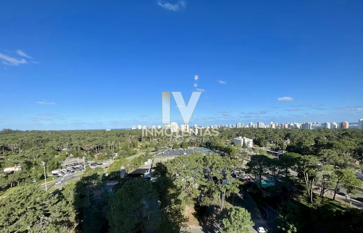 Apartamento ID.4743 - Apartamento en Venta de 3 dormitorios en Playa Brava , Punta del este 