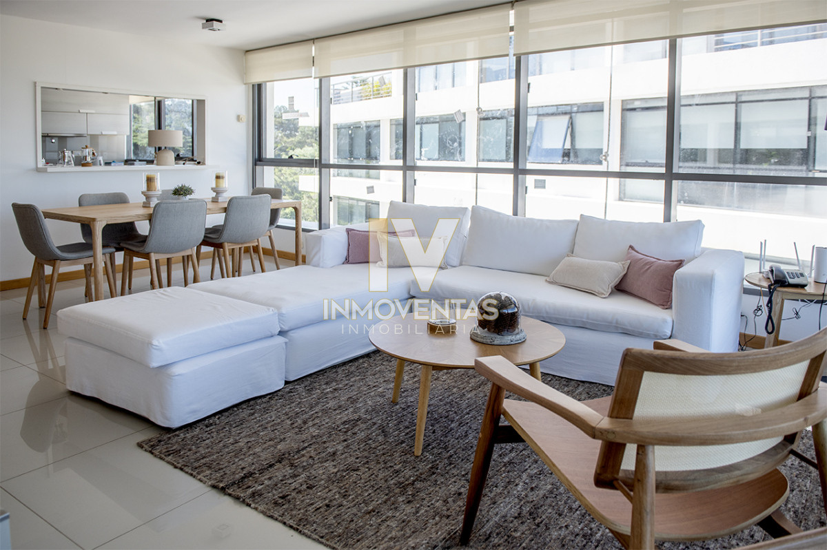 Apartamento ID.4186 - Penthouse frente al mar en venta en Blue Bird, 3 dormitorios en suite. Punta del este