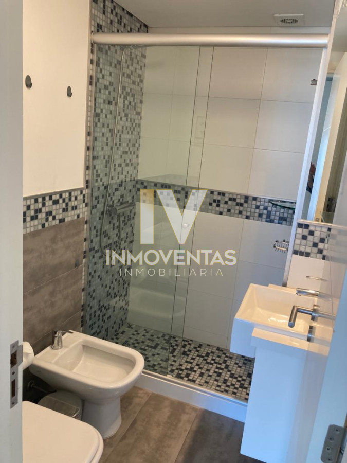 Apartamento ID.4611 - Vende apartamento de 2 dormitorios y medio, Punta del Este 