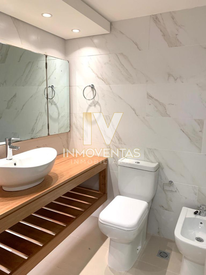 Apartamento ID.4528 - Apartamento en Venta de 2 dormitorios en Edificio I´marangatu, Playa Mansa , Punta del Este