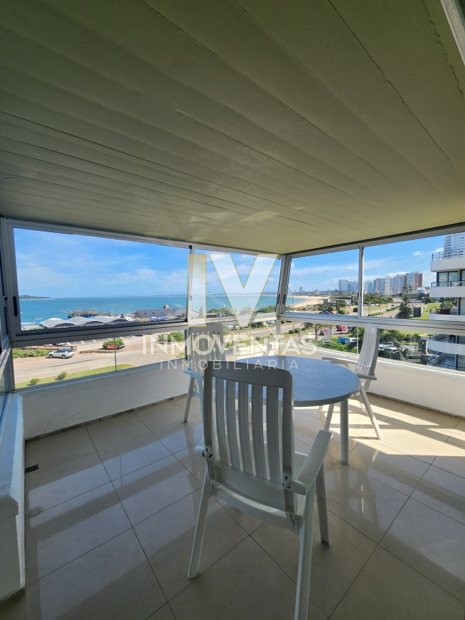 Apartamento ID.4527 - Vende espectacular apartamento con vista al mar de 3 dormitorios en Mansa Punta del Este.
