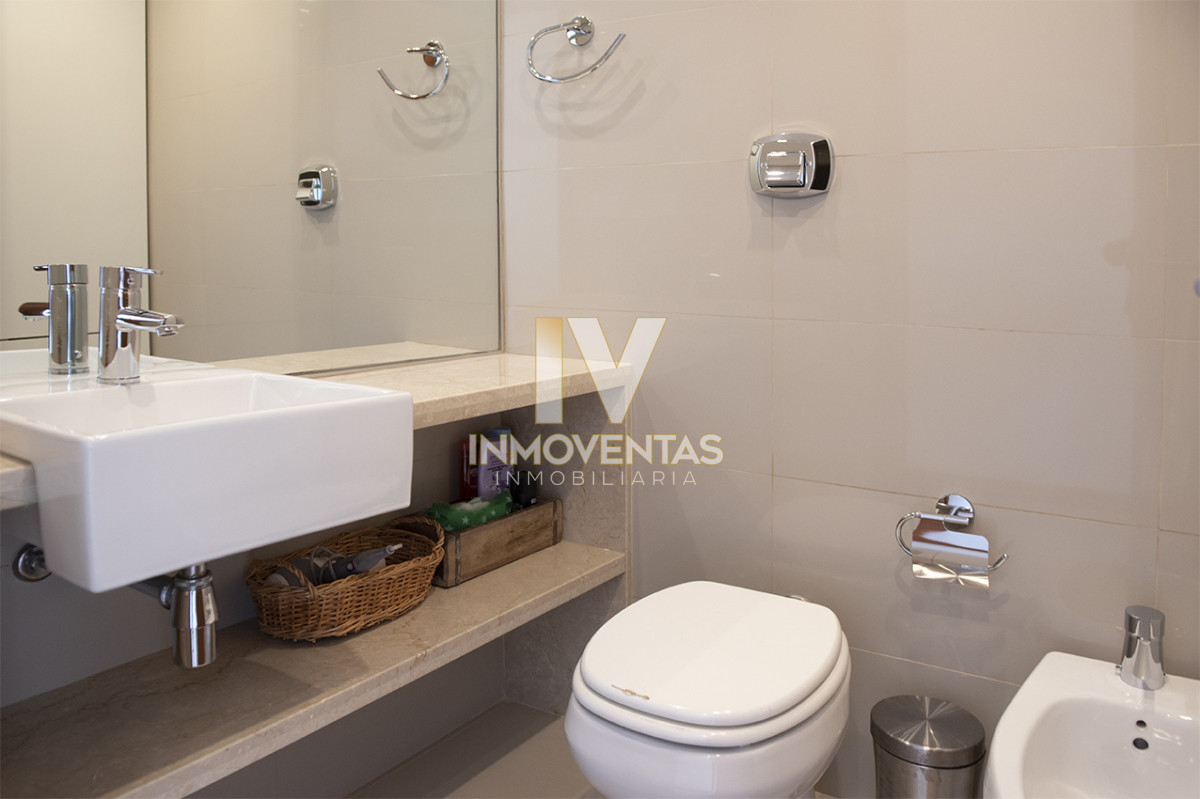 Apartamento ID.4186 - Penthouse frente al mar en venta en Blue Bird, 3 dormitorios en suite. Punta del este