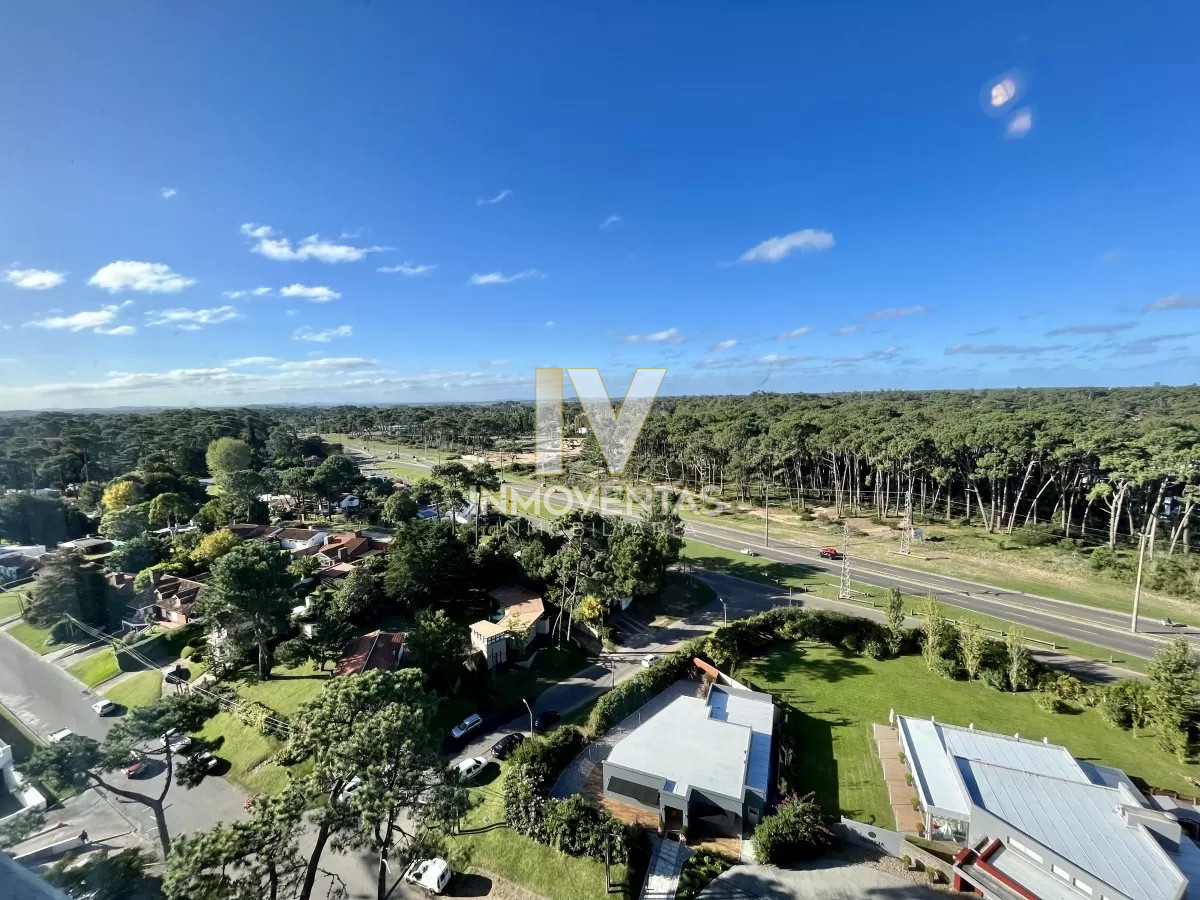 Apartamento ID.4743 - Apartamento en Venta de 3 dormitorios en Playa Brava , Punta del este 