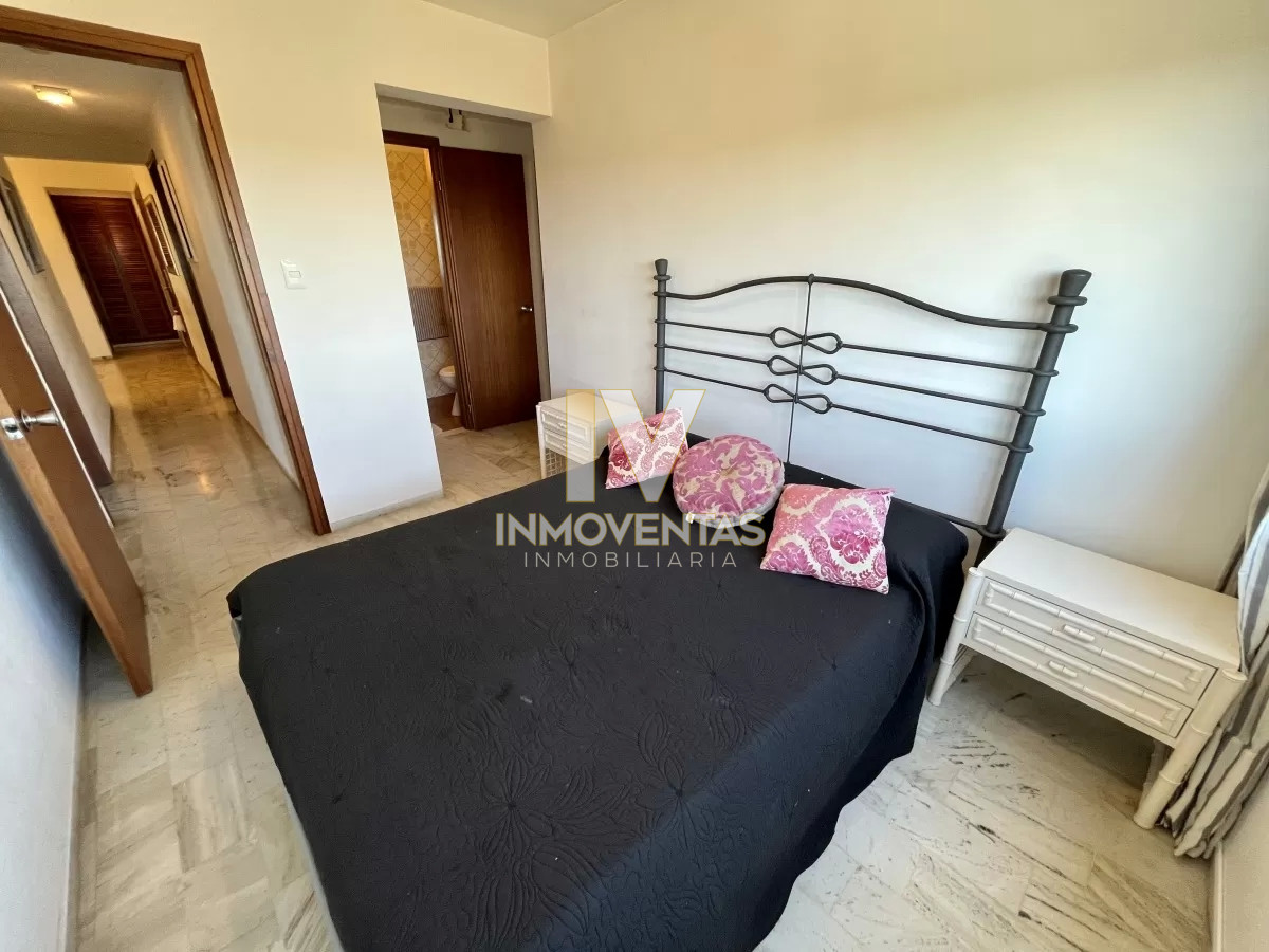 Apartamento ID.4743 - Apartamento en Venta de 3 dormitorios en Playa Brava , Punta del este 