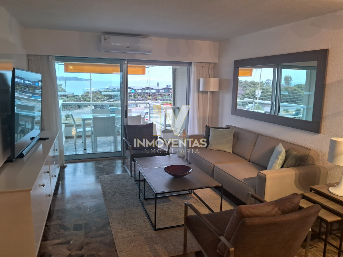 Apartamento ID.4522 - Hermoso Departamento de 3 dormitorios en venta frente al mar. 