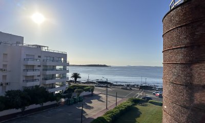 Vende apto en Peninsula de 3 dormitorios con vista al Puerto, Punta del Este